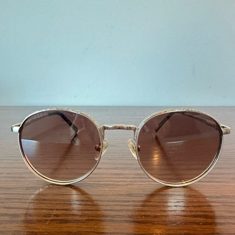 Diff: Round Gold Sunglasses with Brown Lenses